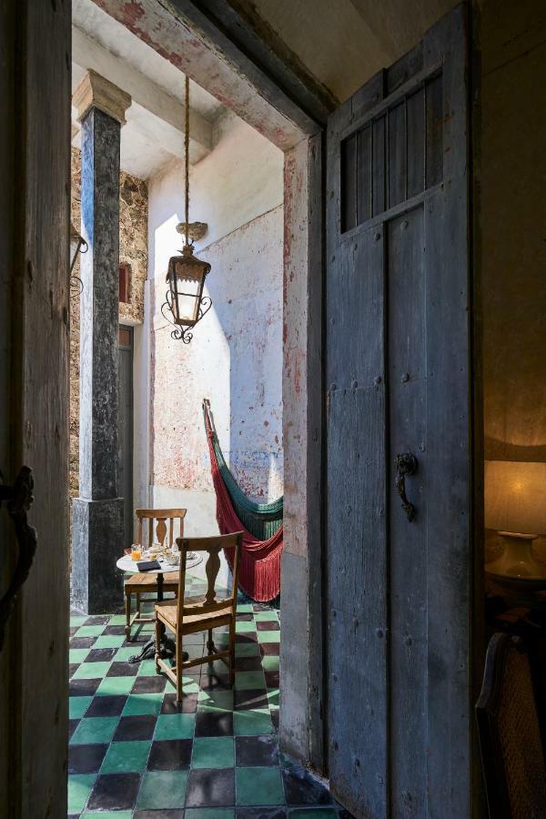 Coqui Coqui Casa De Los Santos Izamal - The Only One Suite Collection Bagian luar foto